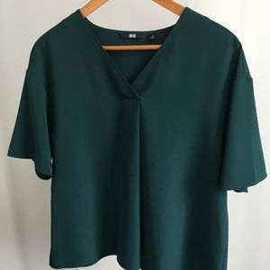 Uniqlo Emerald Green Top Size M